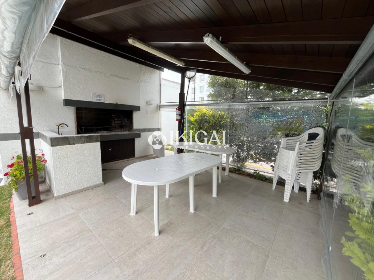 Apartamento ID.874 - ALQUILER APRATAMENTO DE 2 DORMITORIOS Y 2 BAÑOS, AYDI GRILL PUNTA DEL ESTE 