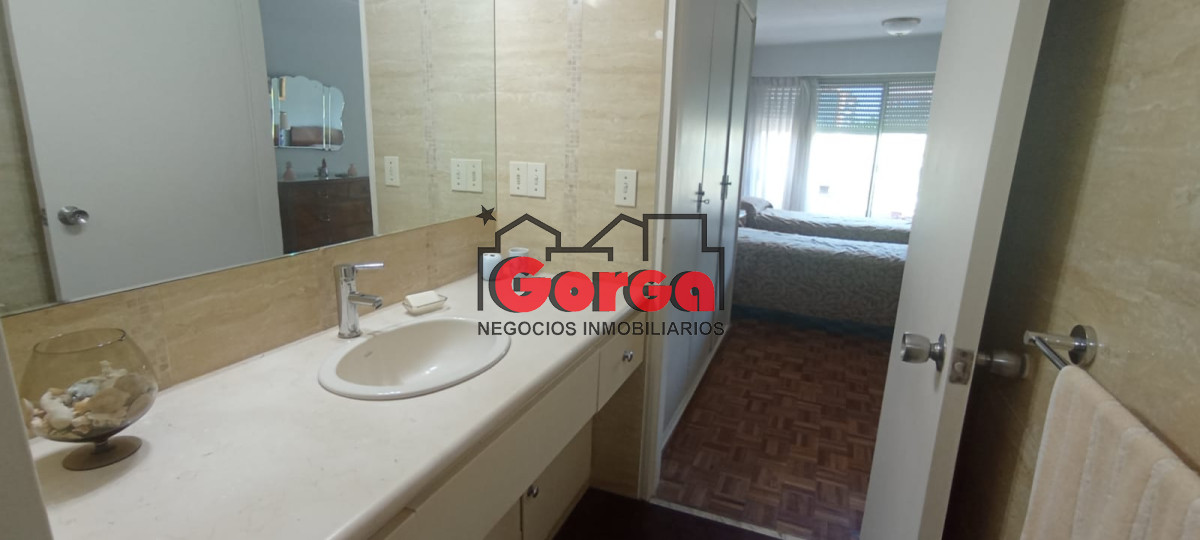 Apartamento ID.444 - Excelente punto! A pasos de la Rambla 