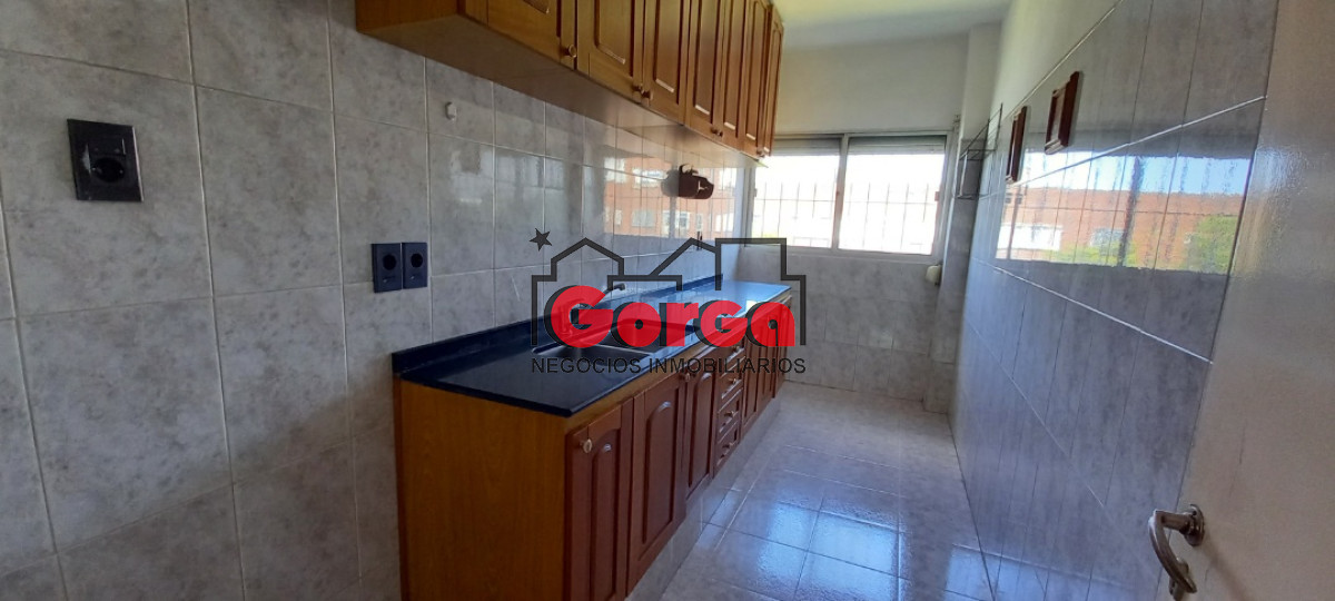 Apartamento ID.18 - Actualmente alquilado, alta rentabilidad. Super luminoso, tercer piso por escalera