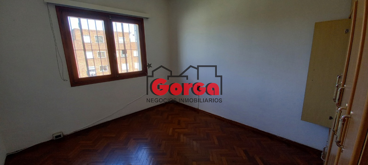 Apartamento ID.18 - Actualmente alquilado, alta rentabilidad. Super luminoso, tercer piso por escalera