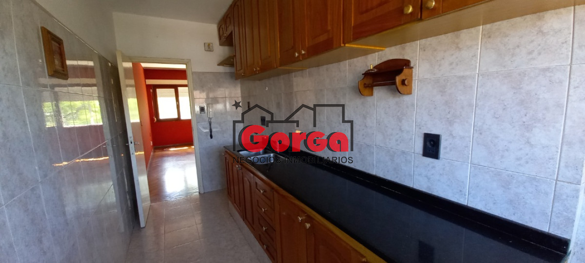 Apartamento ID.18 - Actualmente alquilado, alta rentabilidad. Super luminoso, tercer piso por escalera