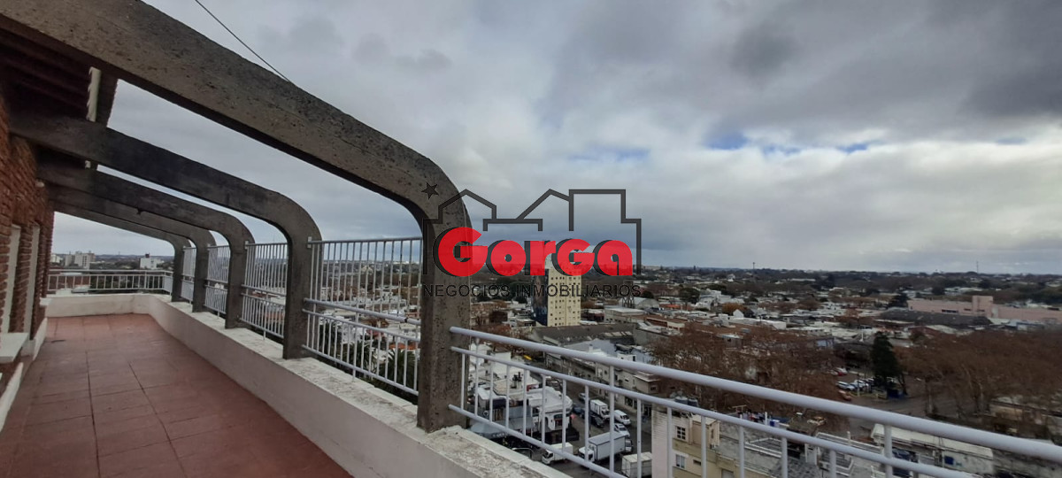 Apartamento ID.519 - Apartamento sobre Br Artigas esquina San Martín