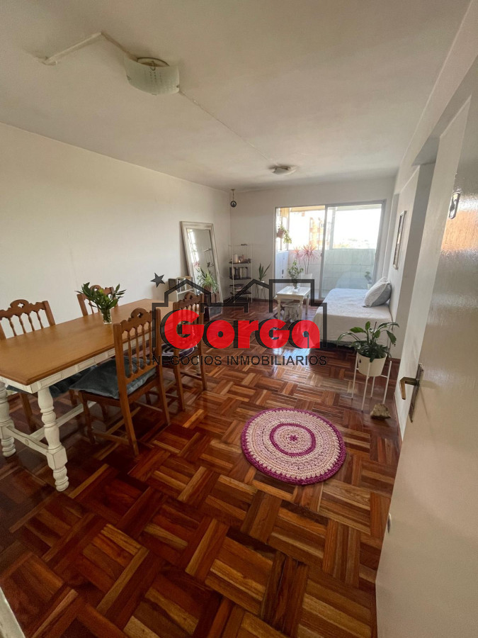 Apartamento ID.389 - Apartamento sobre M.Sagasta casi Agraciada. Impecable!