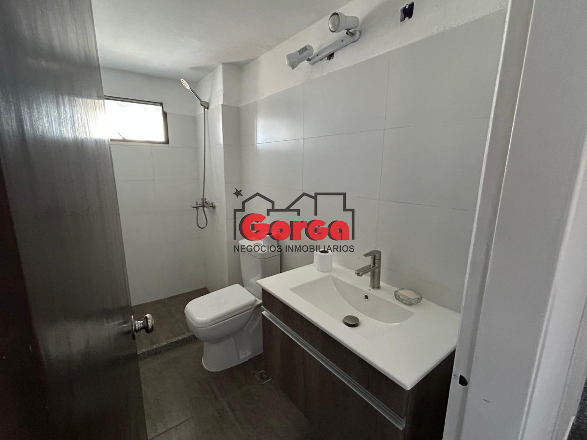 Apartamento ID.477 - A pocas cuadras de la Rambla, sobre J. Batlle y Ordóñez y Marco Aurelio