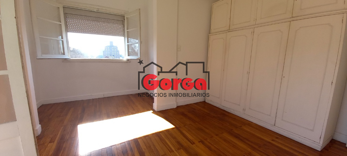 Apartamento ID.54 - Muy buen punto, con variados servicios y locomoción.