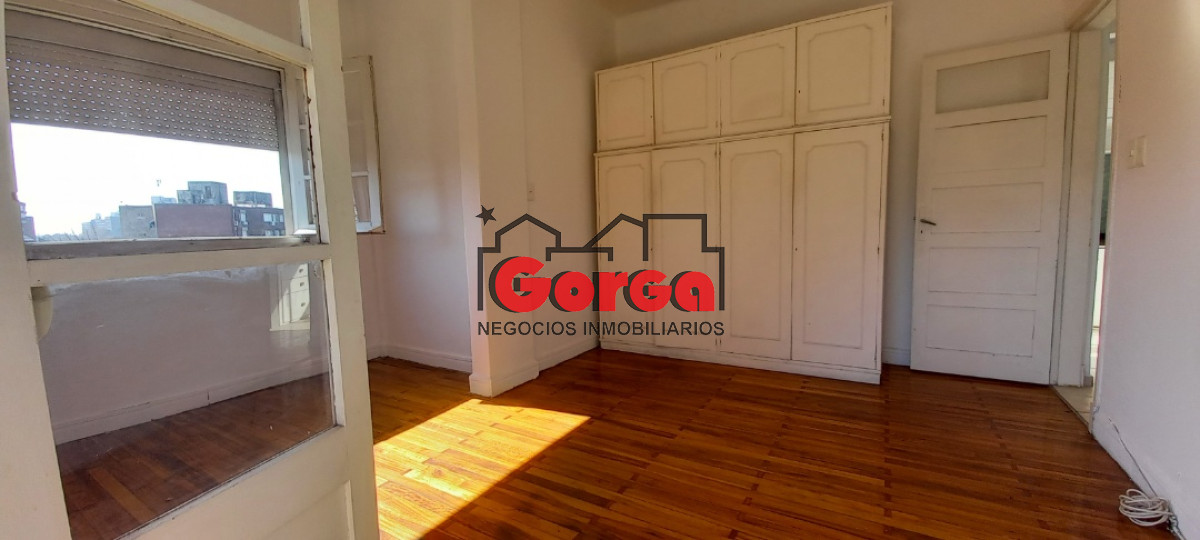 Apartamento ID.54 - Muy buen punto, con variados servicios y locomoción.
