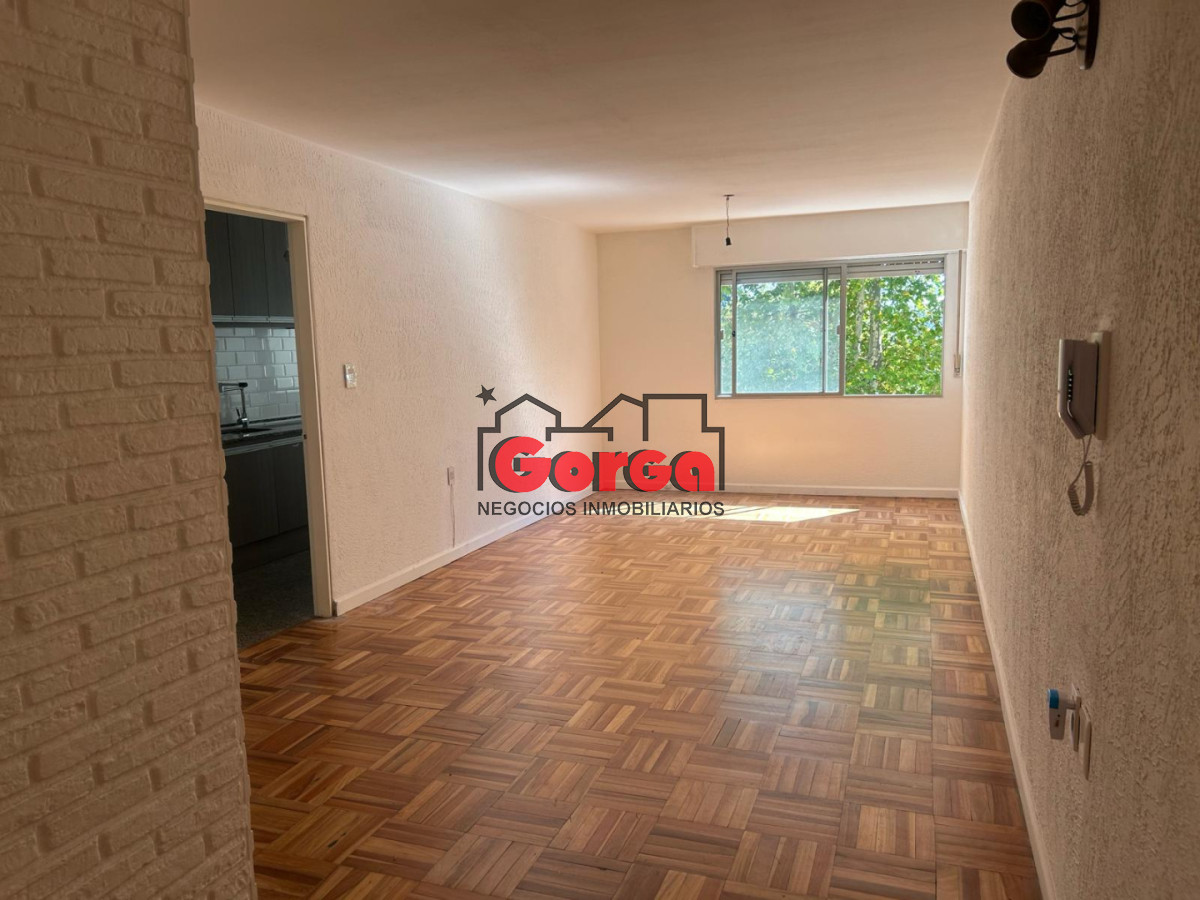 Apartamento ID.25 - A nuevo! Apto al frente de 3 dormitorios en zona Prado