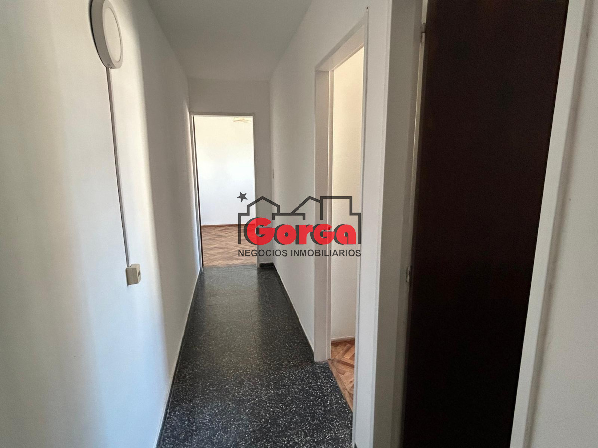 Apartamento ID.477 - A pocas cuadras de la Rambla, sobre J. Batlle y Ordóñez y Marco Aurelio
