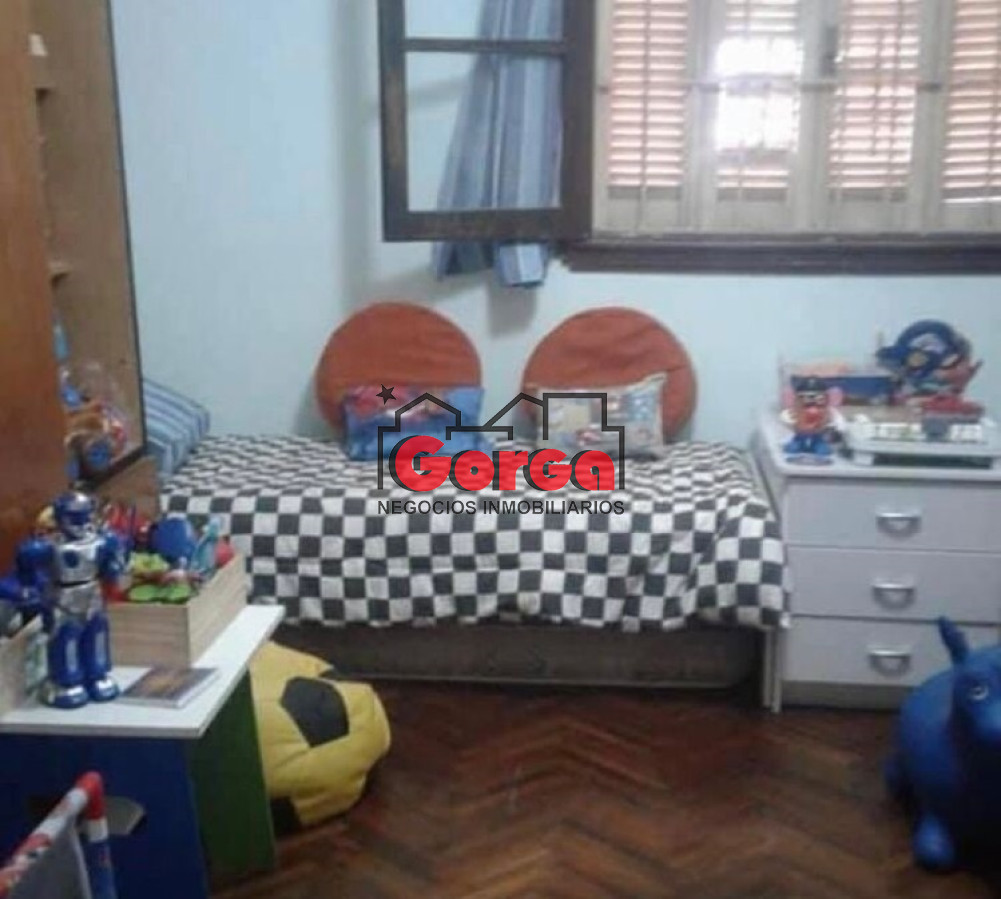 Apartamento ID.38 - Antonio Machado y Burgues. Ideal para invertir. Apartamento en planta baja al frente, tipo casa.