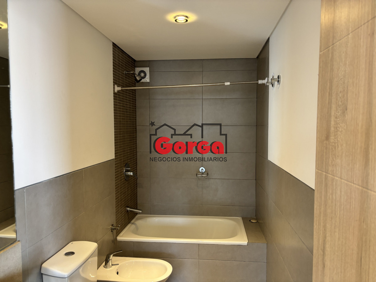 Apartamento ID.579 - Hermoso apto Sobre Roque Graseras casi 21 de Setiembre 