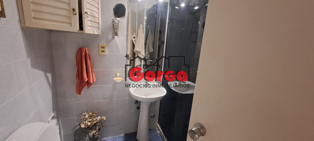 Apartamento ID.519 - Apartamento sobre Br Artigas esquina San Martín