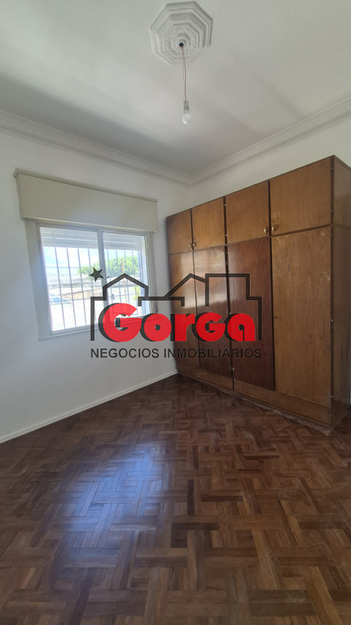 Apartamento ID.564 - Apto tipo casa sobre Magested a 1 cuadra de San Martín