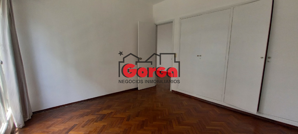 Apartamento ID.35 - A pocas cuadras de 18 de Julio, una construcción espectacular