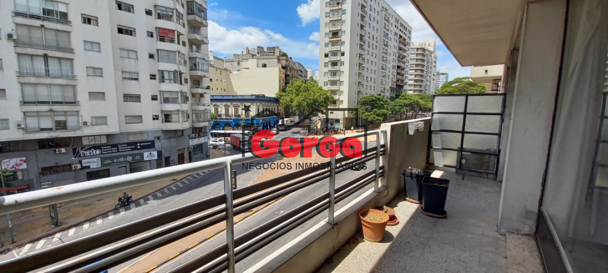 Apartamento ID.35 - A pocas cuadras de 18 de Julio, una construcción espectacular