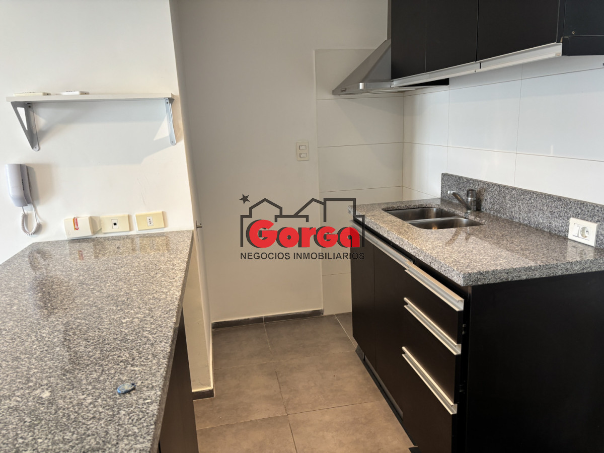 Apartamento ID.579 - Hermoso apto Sobre Roque Graseras casi 21 de Setiembre 