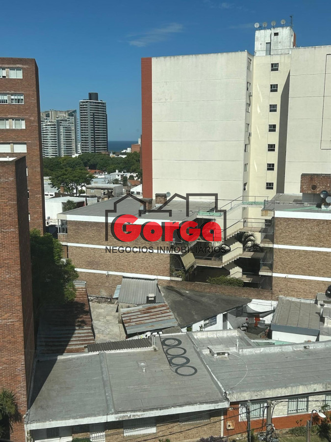 Apartamento ID.477 - A pocas cuadras de la Rambla, sobre J. Batlle y Ordóñez y Marco Aurelio