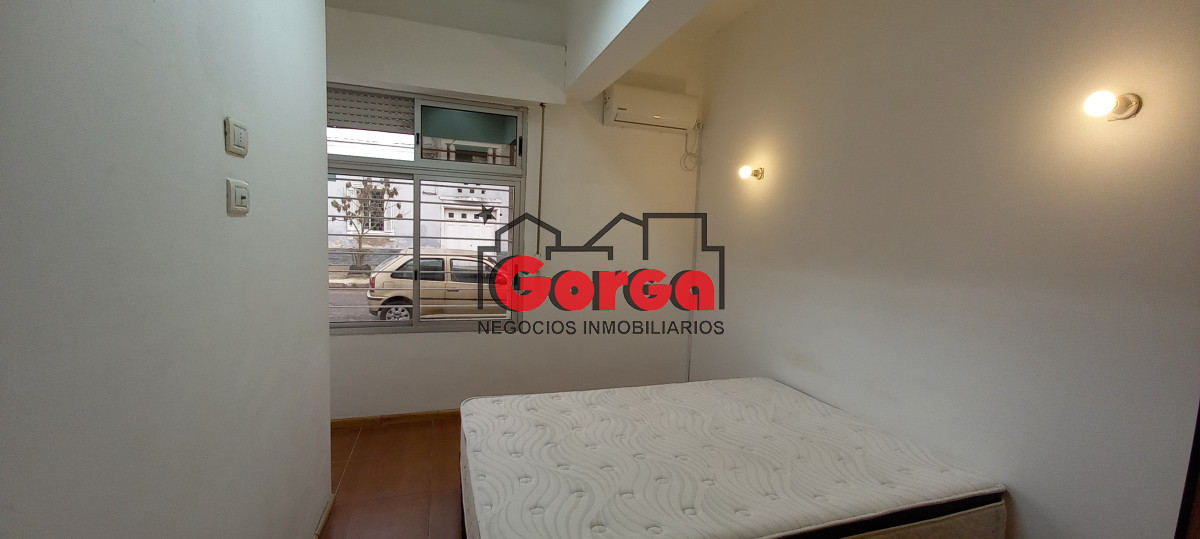 Apartamento ID.526 - Apartamento tipo casa en planta baja Yaguarí y Rodriguez Larreta 
