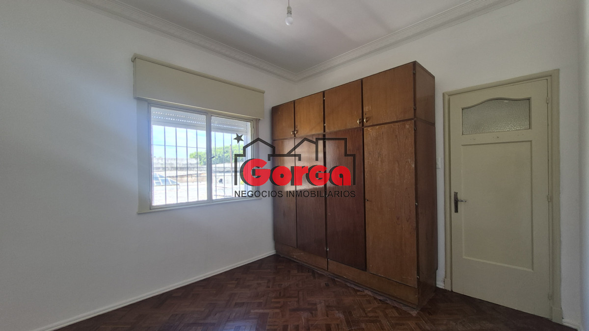 Apartamento ID.564 - Apto tipo casa sobre Magested a 1 cuadra de San Martín