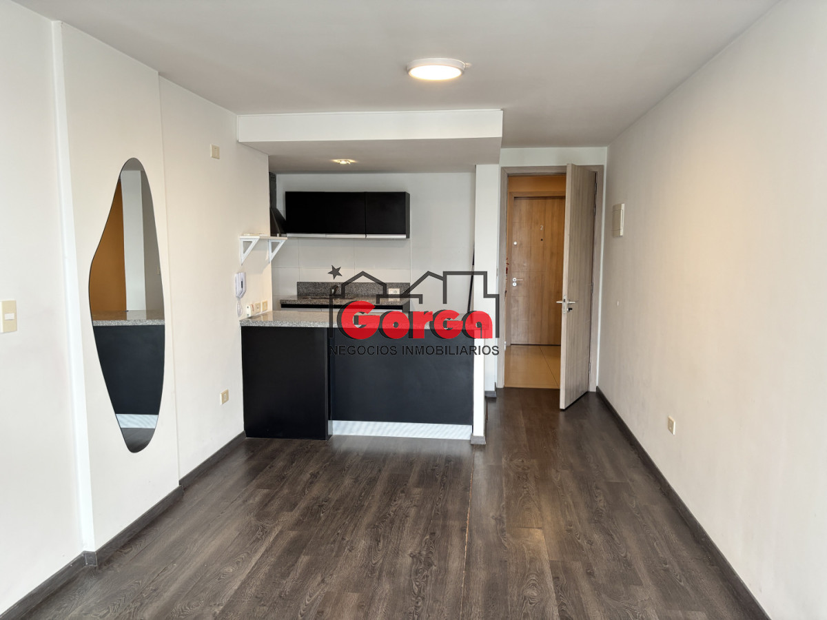 Apartamento ID.579 - Hermoso apto Sobre Roque Graseras casi 21 de Setiembre 