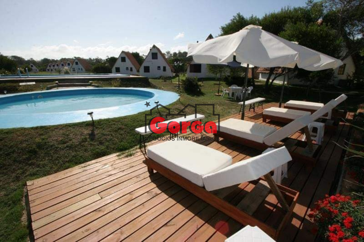 Casa ID.30 - Excelente complejo turístico, cuenta con hotel, cabañas independientes, piscinas y barbacoa.