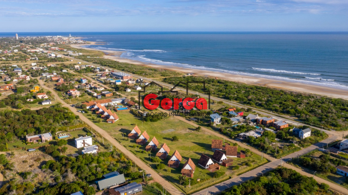 Casa ID.30 - Excelente complejo turístico, cuenta con hotel, cabañas independientes, piscinas y barbacoa.