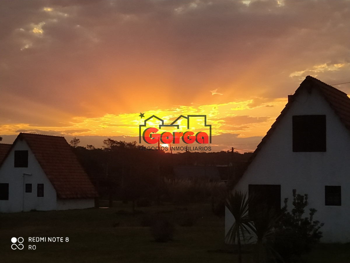 Casa ID.30 - Excelente complejo turístico, cuenta con hotel, cabañas independientes, piscinas y barbacoa.