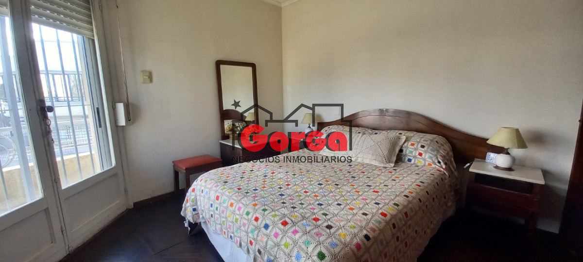 Casa ID.7 - Próx. Nuevo Centro, amplio metraje con 4 dormitorios, 3 baños, azotea con parrillero y garaje