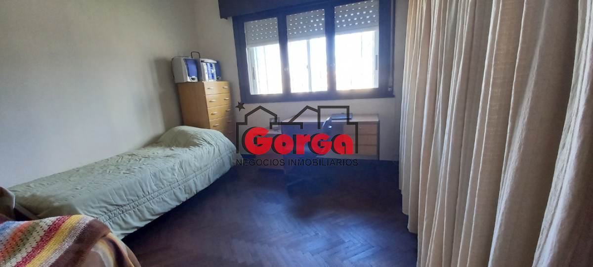 Casa ID.7 - Próx. Nuevo Centro, amplio metraje con 4 dormitorios, 3 baños, azotea con parrillero y garaje