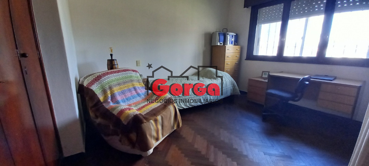 Casa ID.7 - Próx. Nuevo Centro, amplio metraje con 4 dormitorios, 3 baños, azotea con parrillero y garaje