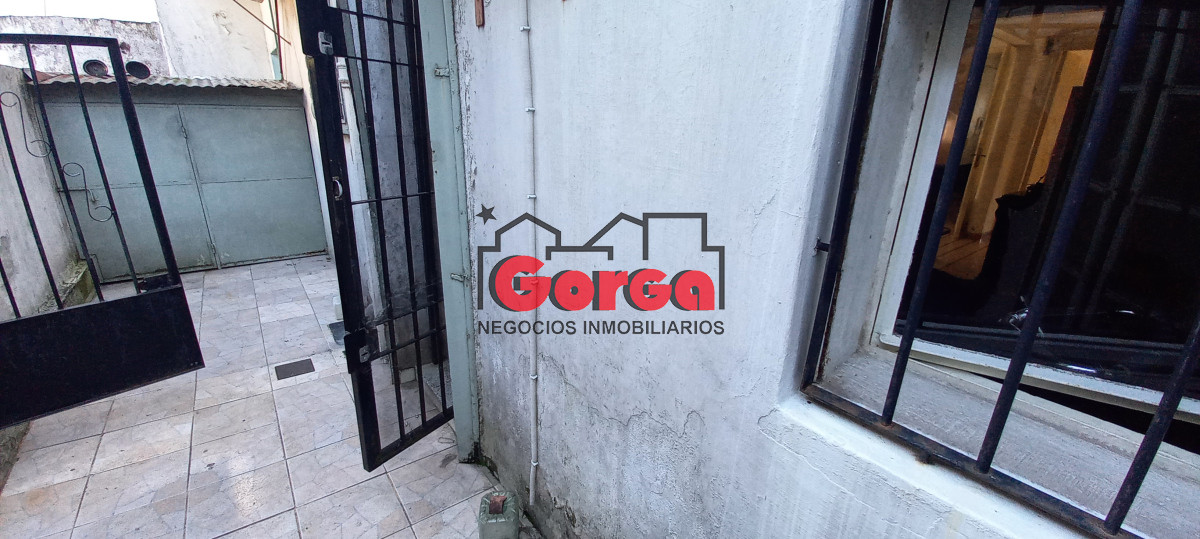 Casa ID.510 - Sobre Magested, tres casas en un mismo padrón. 