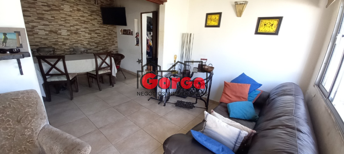 Casa ID.41 - Toda en una planta, con hermoso desahogo en el jardín.
