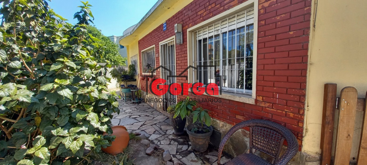 Casa ID.41 - Toda en una planta, con hermoso desahogo en el jardín.