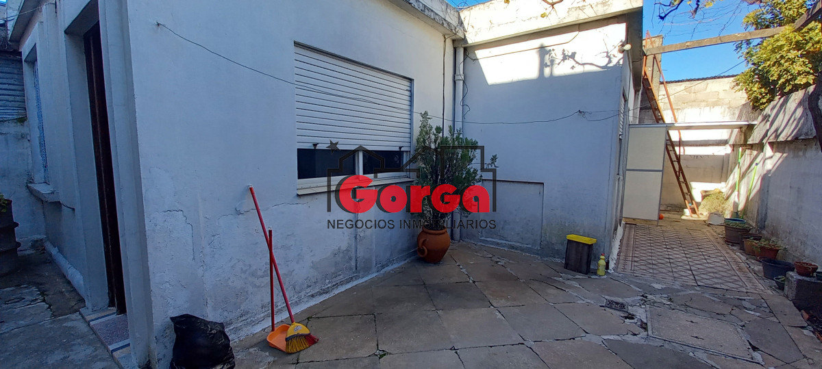 Casa ID.510 - Sobre Magested, tres casas en un mismo padrón. 