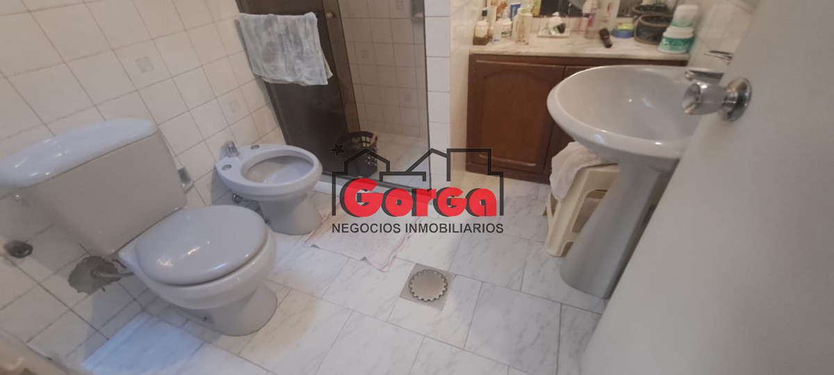 Casa ID.452 - Hermosa casa sobre Islas Canarias esq Castro