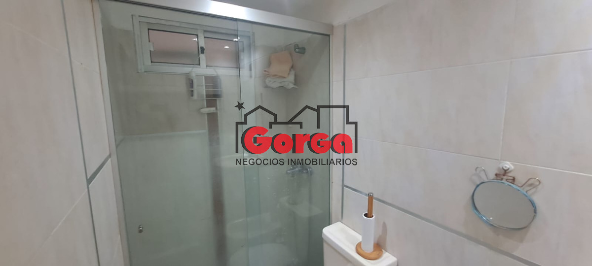 Casa ID.402 - Casa esquina, Domingo Aramburú y Martín C. Martínez