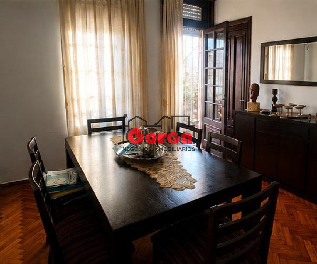 Casa ID.585 - Preciosa! Casa en P.A sobre Br. Artigas y Garibaldi