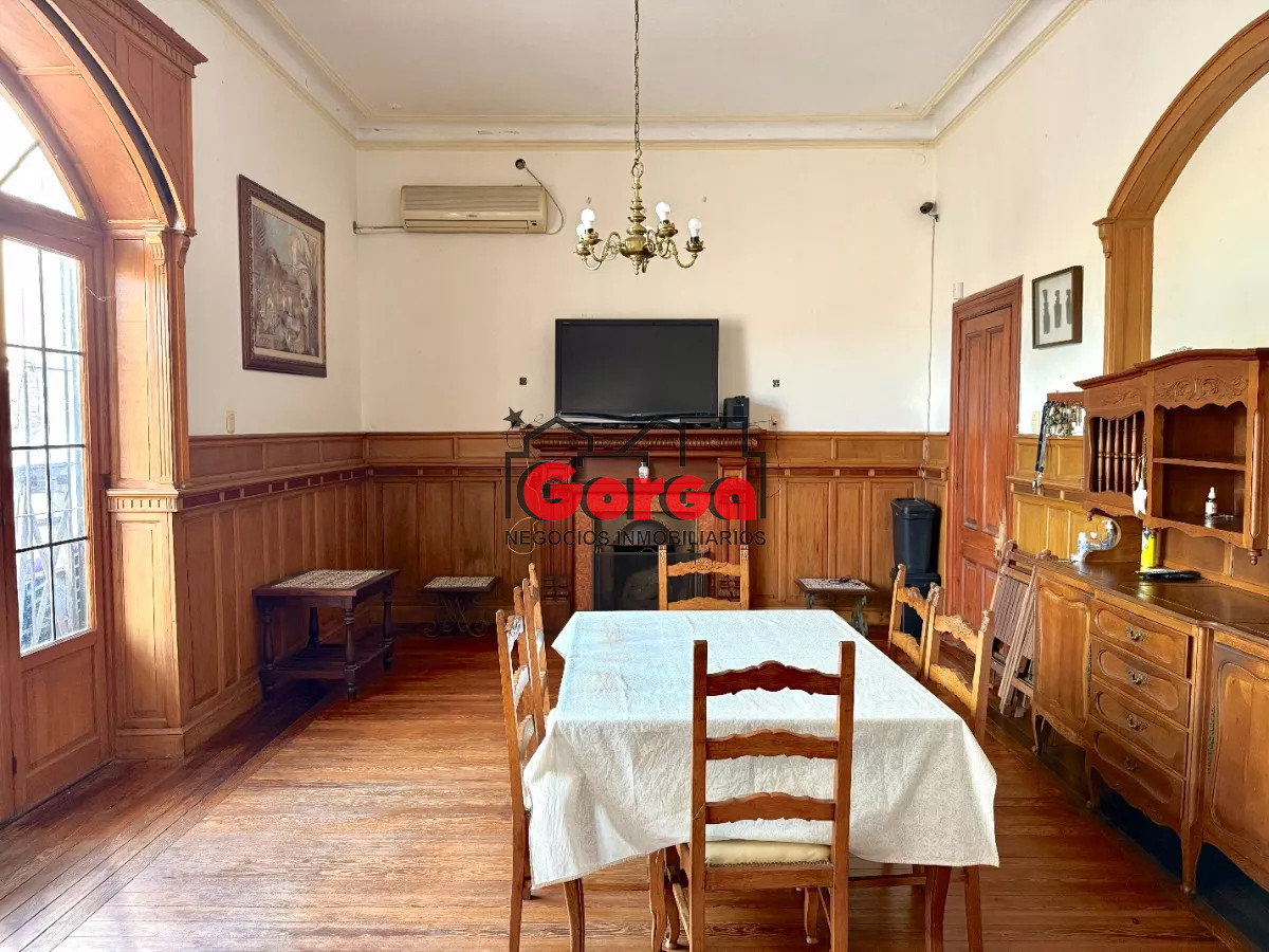 Casa ID.462 - Preciosa y única propiedad sobre Agraciada casi Asencio