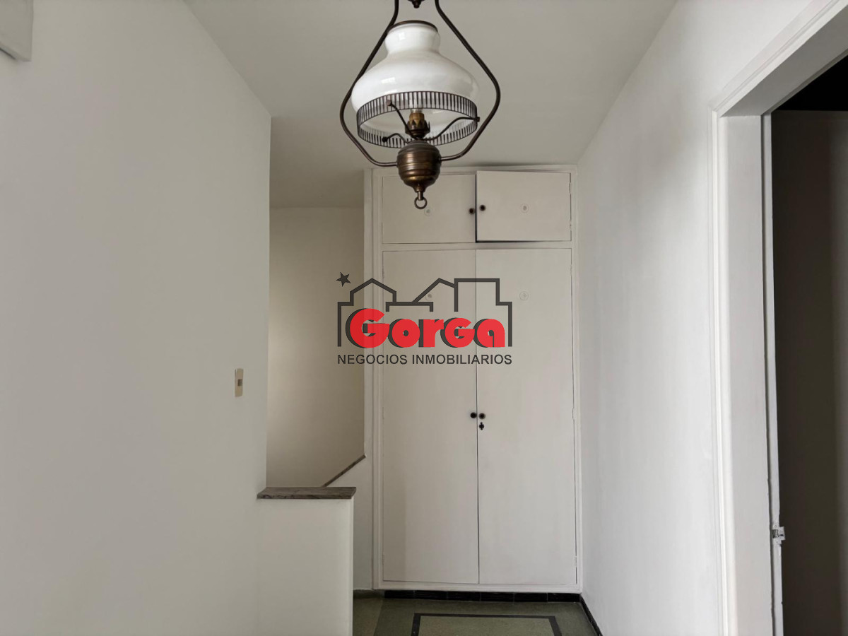 Casa ID.590 - Casa 2 dorm sobre Yaguari casi Bvar Artigas 