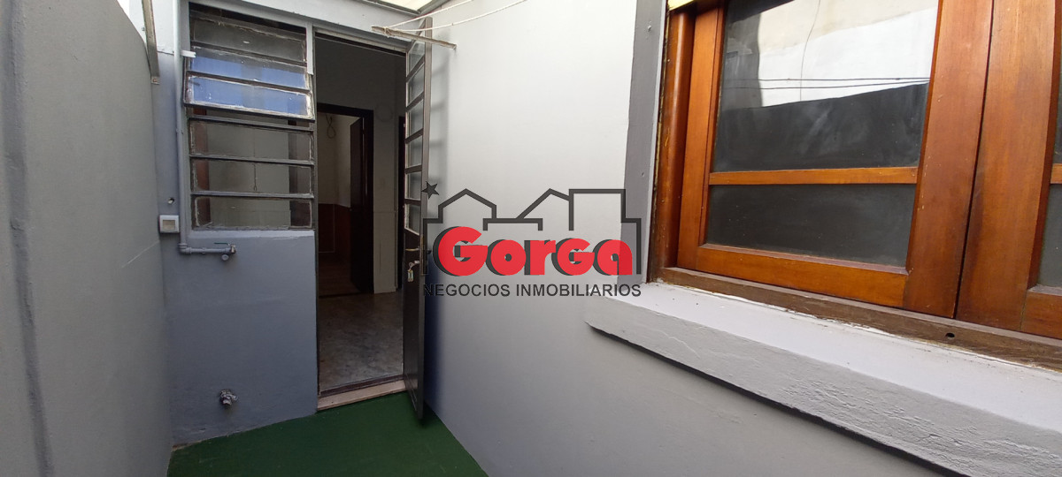 Casa ID.557 - Coquimbo y Defensa, casa en PB en alquiler