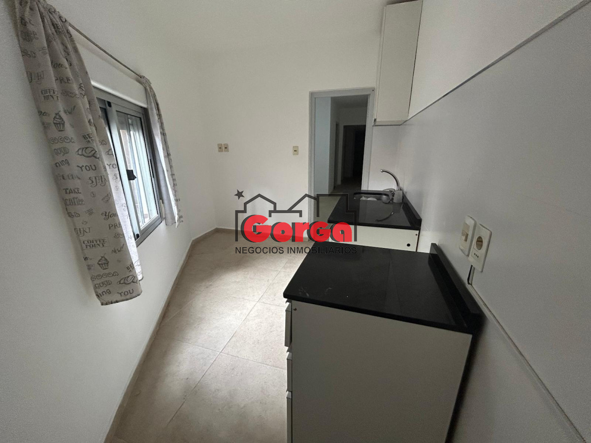 Casa ID.478 - Oportunidad! Casa en zona con todos los servicios brindando comodidades en el día a día