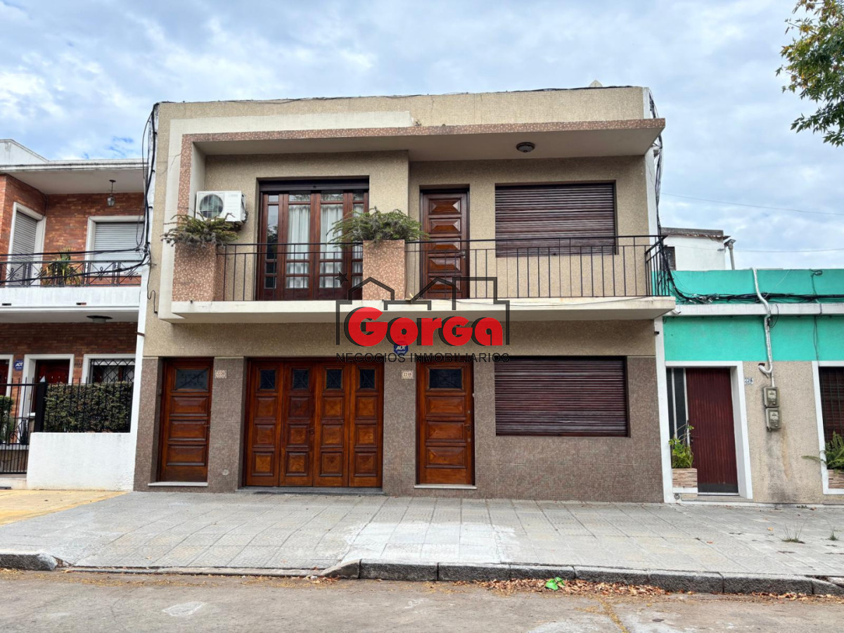 Casa ID.575 - Hermosa Casa sobre Yaguarí casi Bvar Artigas 