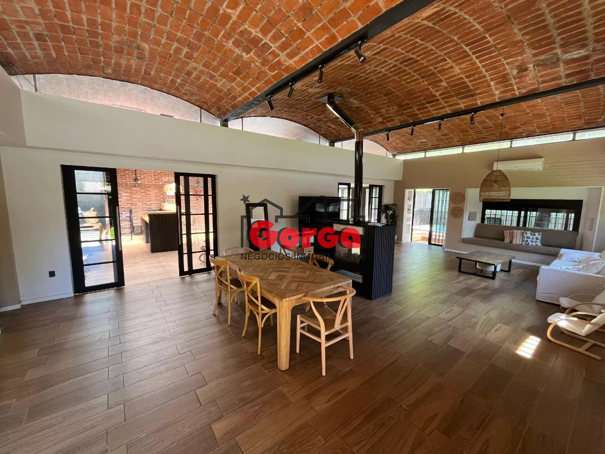 Casa ID.439 - Hermosa casa domótica en Carrasco Sur, a metros de Avda Italia