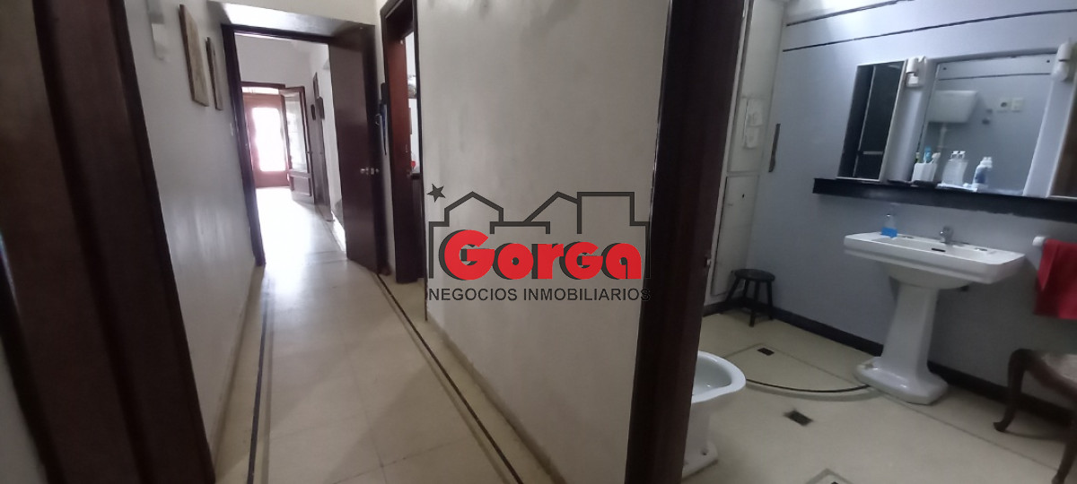 Casa ID.29 - Sólida construcción en dos plantas. Ideal empresa o dos familias.