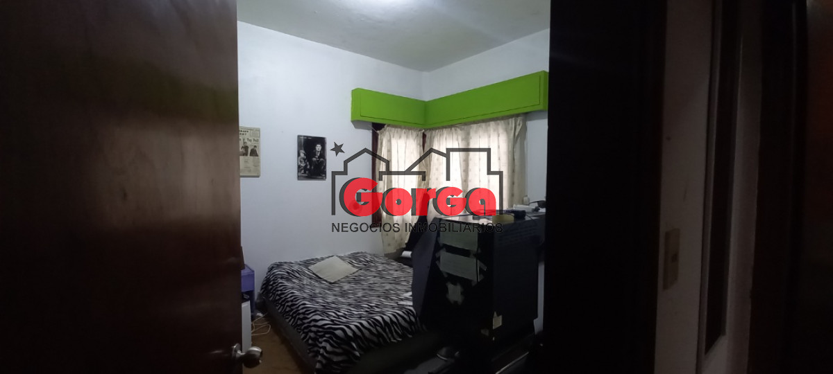 Casa ID.29 - Sólida construcción en dos plantas. Ideal empresa o dos familias.
