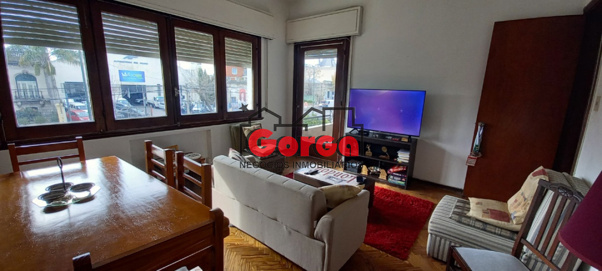 Casa ID.29 - Sólida construcción en dos plantas. Ideal empresa o dos familias.