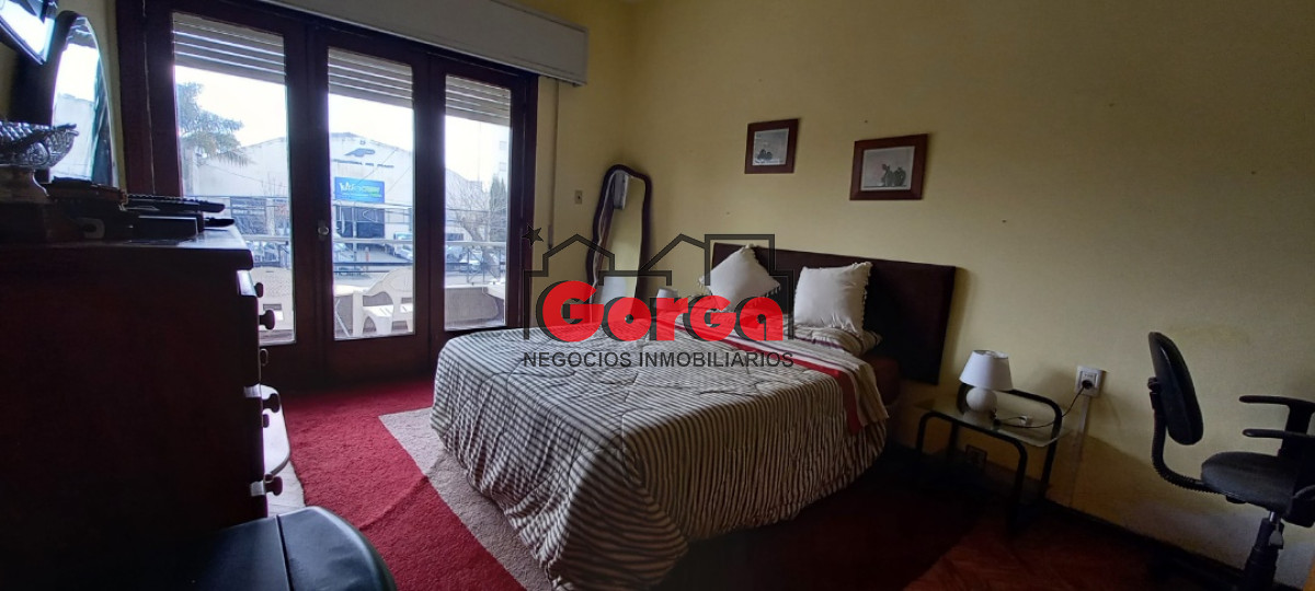 Casa ID.29 - Sólida construcción en dos plantas. Ideal empresa o dos familias.