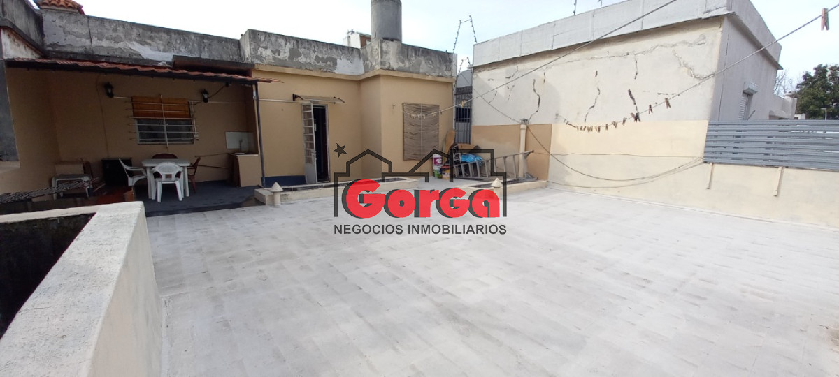Casa ID.29 - Sólida construcción en dos plantas. Ideal empresa o dos familias.