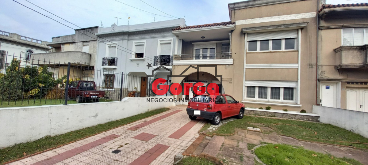 Casa ID.29 - Sólida construcción en dos plantas. Ideal empresa o dos familias.