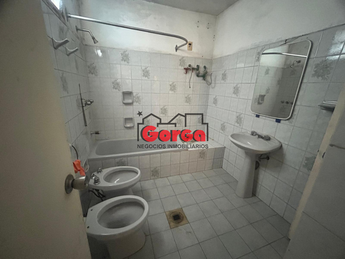 Casa ID.599 - Muy linda! Ideal para dos familias o renta