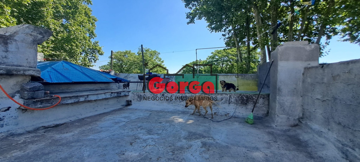 Casa ID.19 - A dos cuadras de Garibaldi y a metros de Arenal Grande. Zona con buenos servicios